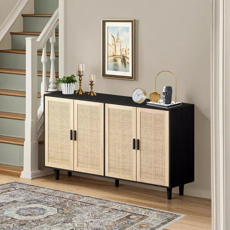 Élégant et pratique meuble de rangement décoratif à quatre portes en rotin