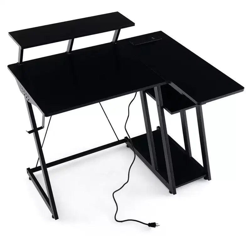 Bureau de jeu en forme avec prises et ports USB et étagère pour écran