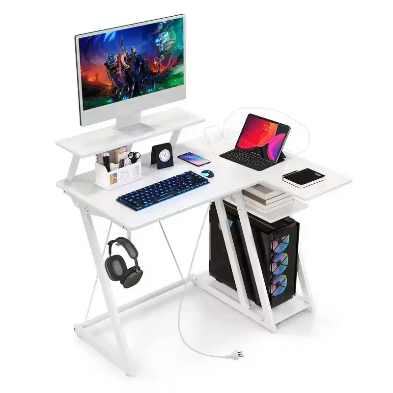 Bureau de jeu en forme avec prises et ports USB et étagère pour écran